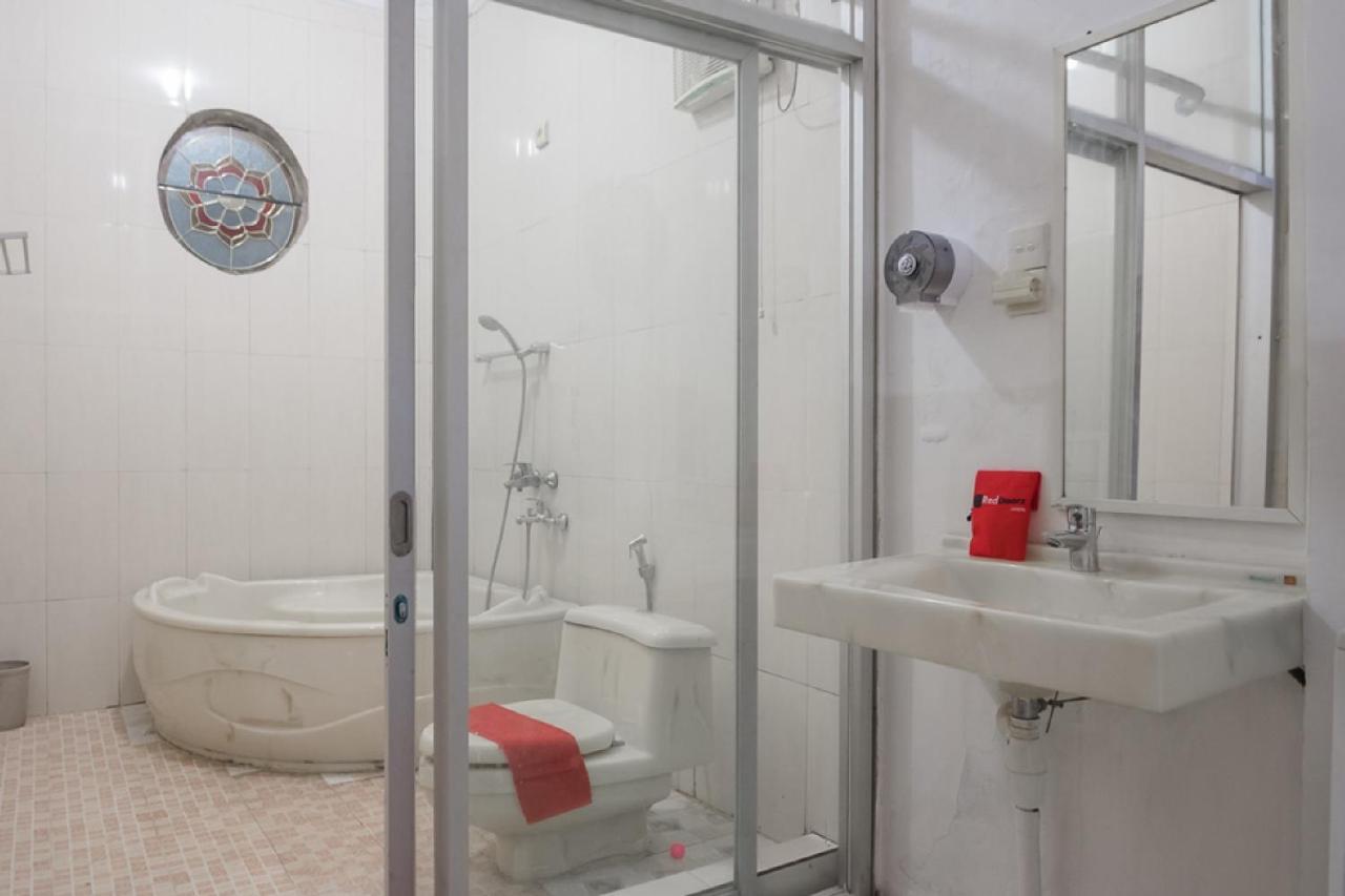 Reddoorz @ Jalan Ahmad Yani Jambi Hotel Bagian luar foto