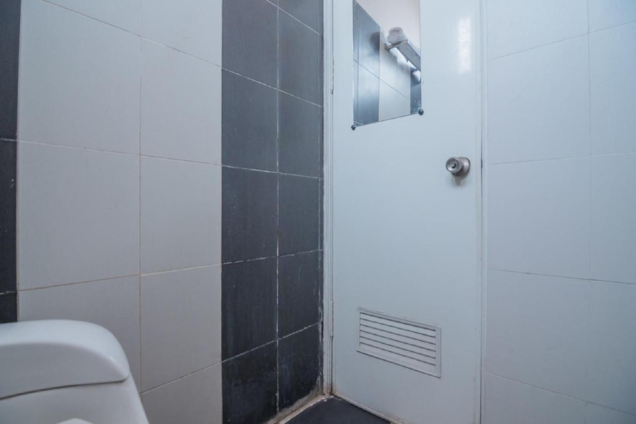 Reddoorz @ Jalan Ahmad Yani Jambi Hotel Bagian luar foto